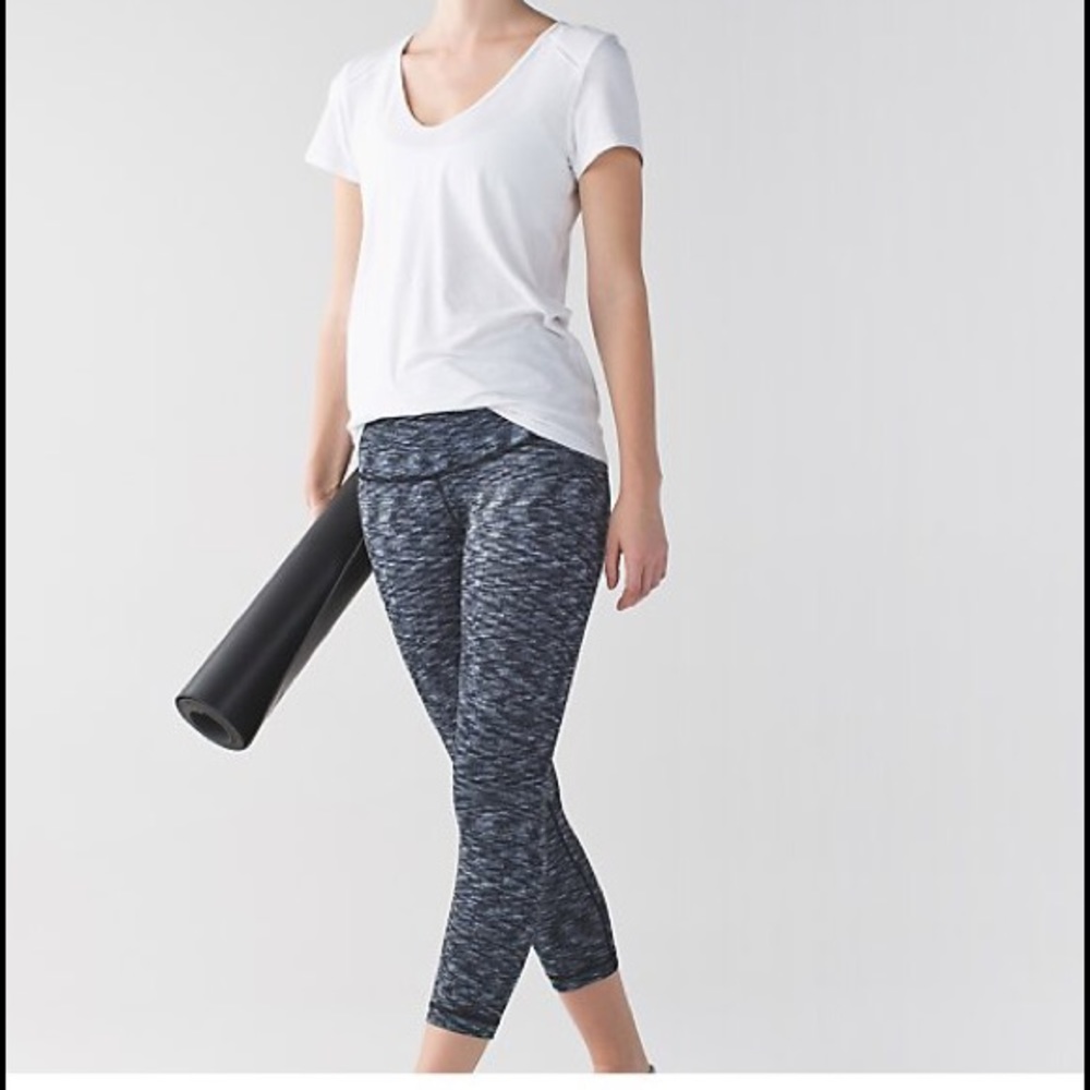 Lululemon wunder under crop size 4